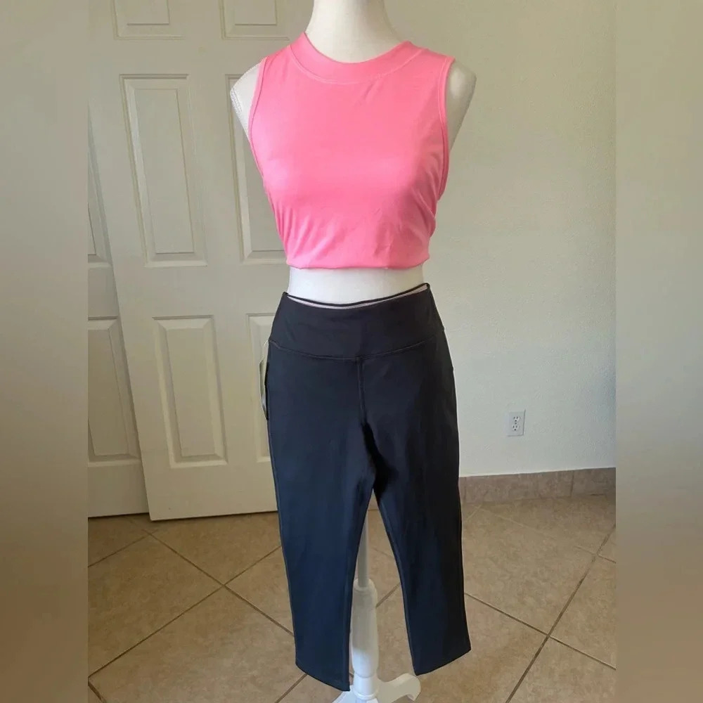 Marika Women's Athletic/Activewear Gray Capri Leggings Tummy Control Size M NEW